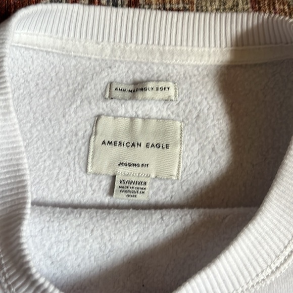 American Eagle crew neck - Picture 2 of 2